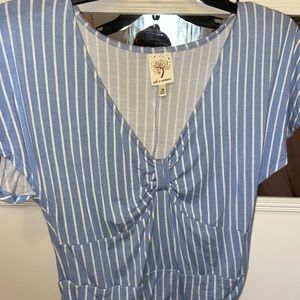 Striped crop top shirt